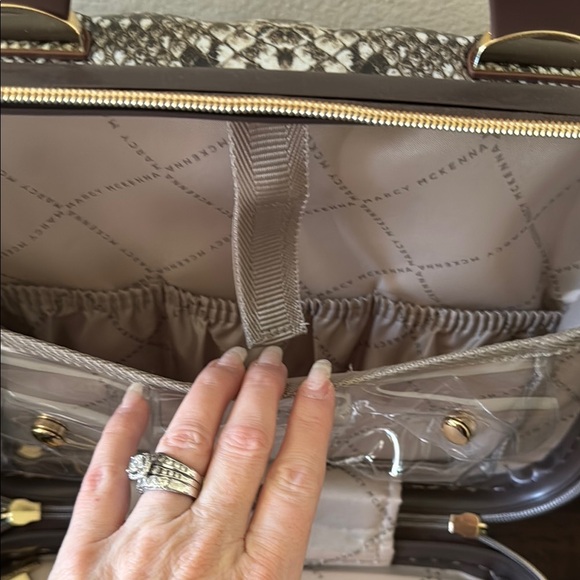 The Jet Setter Elegant Snakeskin Pattern travel cosmetic clutch - Picture 7 of 12